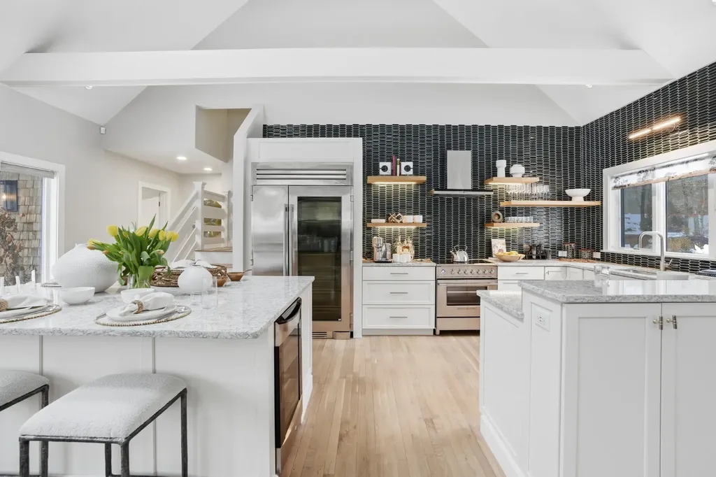 471 West Tisbury Road Edgartown MA 02539