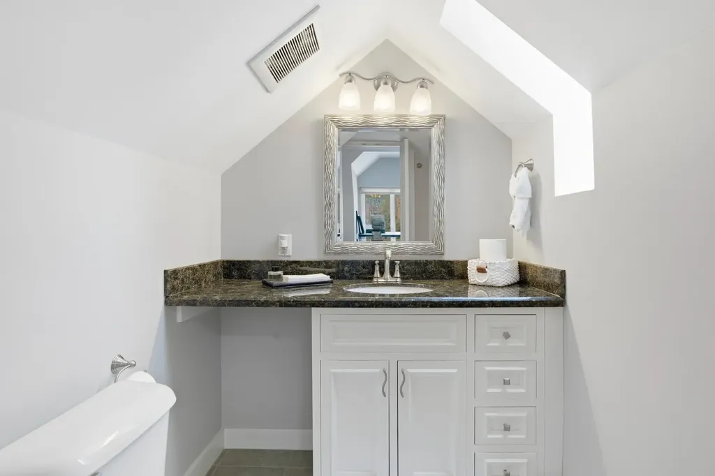 471 West Tisbury Road Edgartown MA 02539