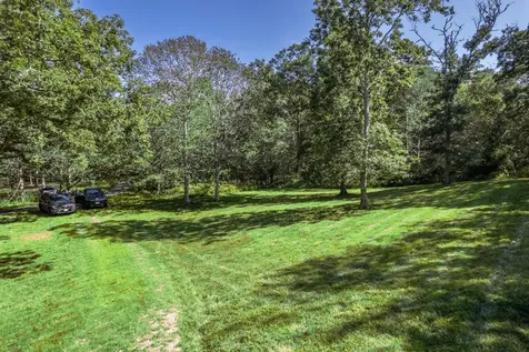 26 Flint Hill Road West Tisbury MA 02575