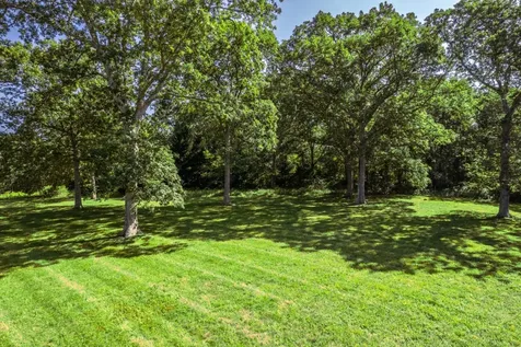 26 Flint Hill Road West Tisbury MA 02575