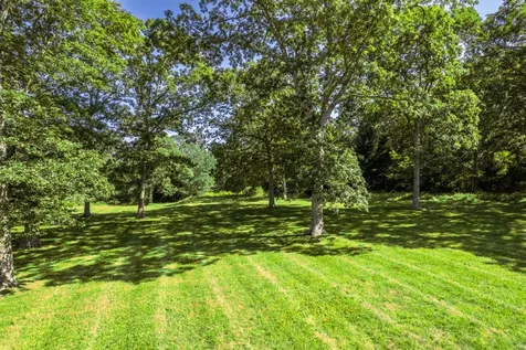 26 Flint Hill Road West Tisbury MA 02575