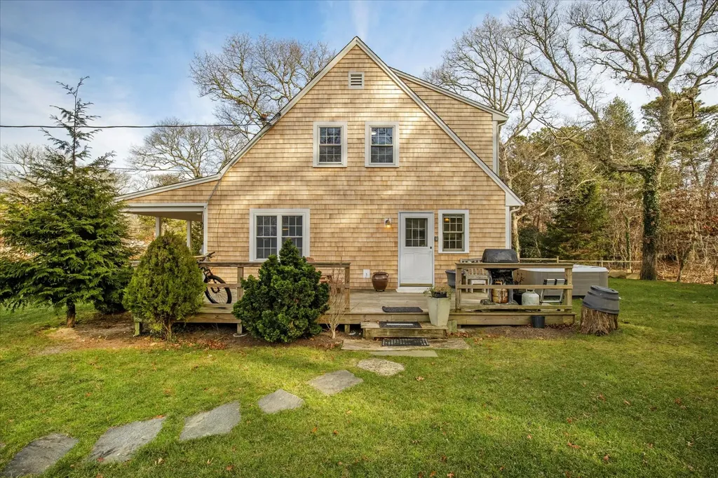 116 Franklin Terrace Vineyard Haven MA 02568