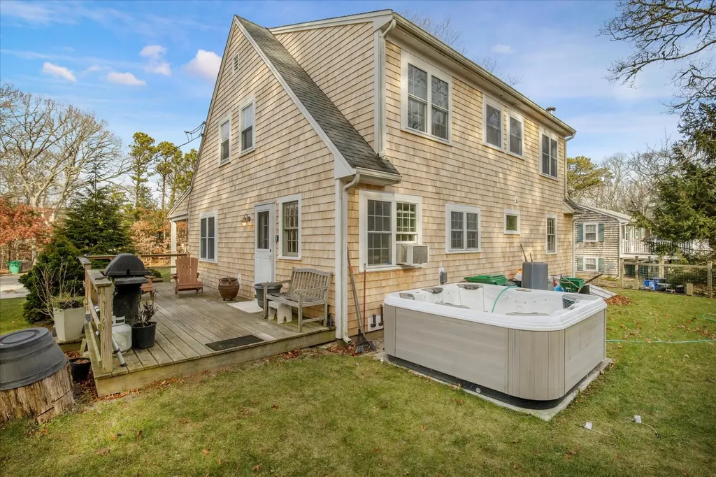 116 Franklin Terrace Vineyard Haven MA 02568