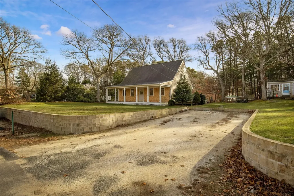116 Franklin Terrace Vineyard Haven MA 02568