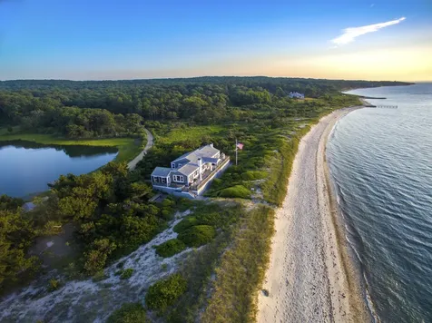 662 Chappaquonsett Road Vineyard Haven MA 02568