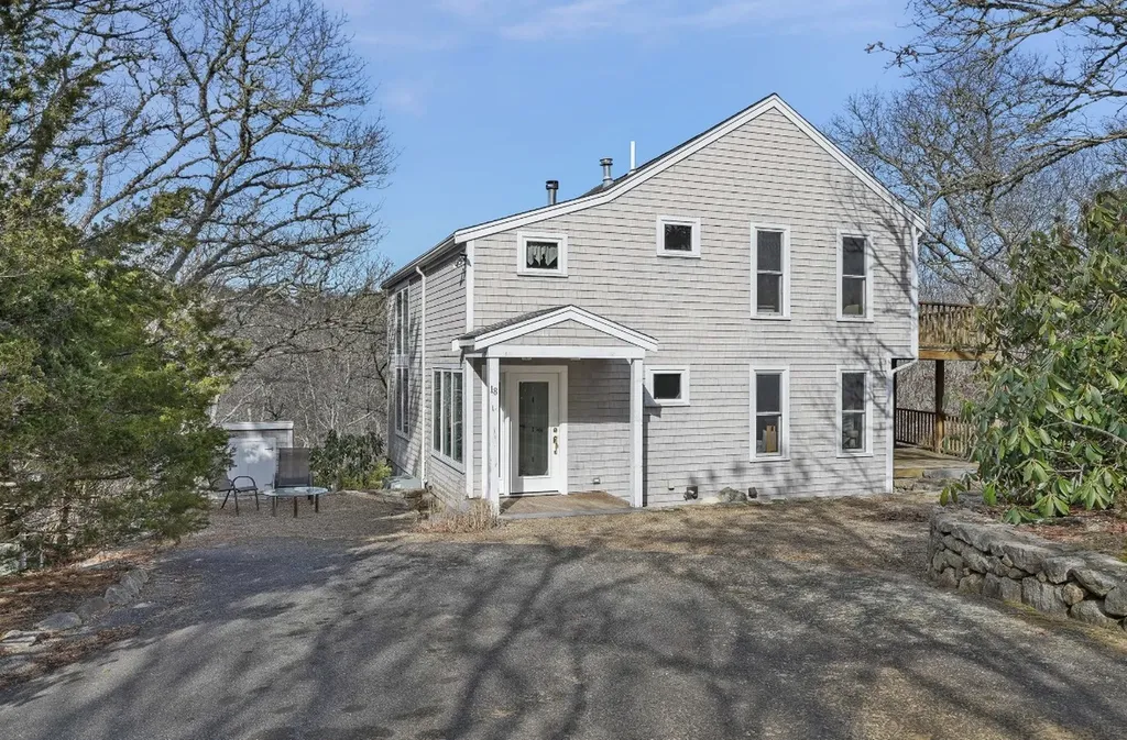 18 Wood Duck Way Oak Bluffs MA 02557