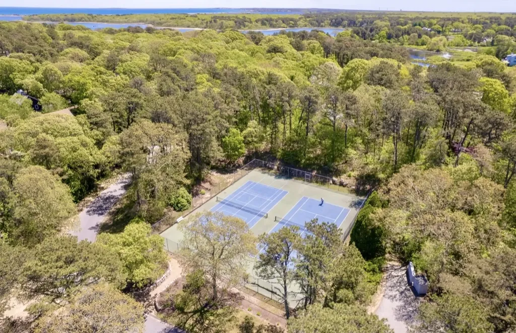 18 Wood Duck Way Oak Bluffs MA 02557