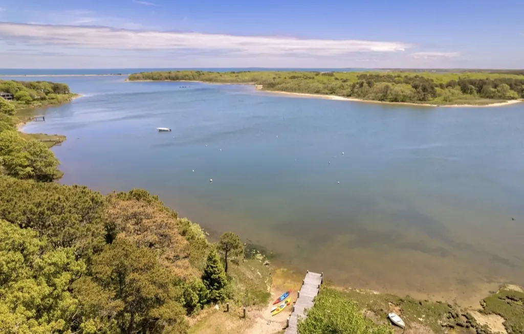 18 Wood Duck Way Oak Bluffs MA 02557