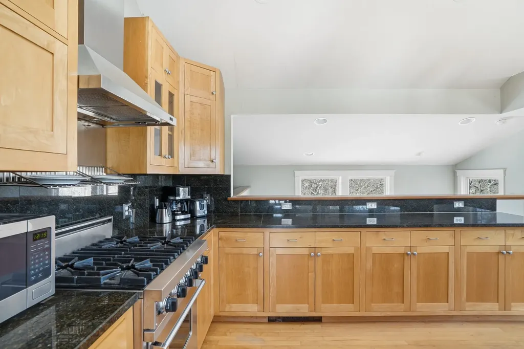 18 Wood Duck Way Oak Bluffs MA 02557