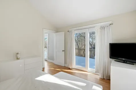 18 Wood Duck Way Oak Bluffs MA 02557