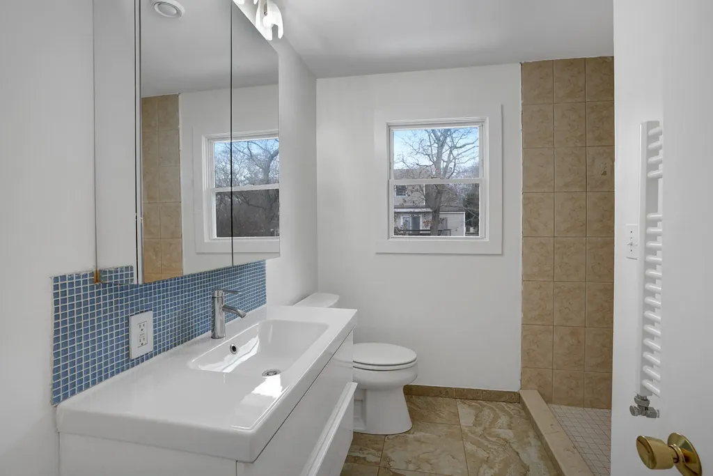 22 Oklahoma Avenue Vineyard Haven MA 02568