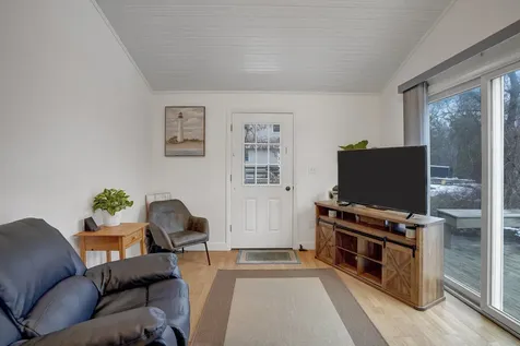 22 Oklahoma Avenue Vineyard Haven MA 02568