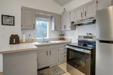 22 Oklahoma Avenue Vineyard Haven MA 02568