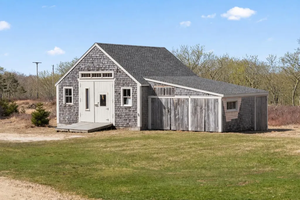 109 Litchfield Road Edgartown MA 02539