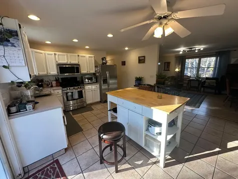 52 Carrolls Way Vineyard Haven MA 02568