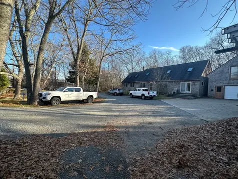 52 Carrolls Way Vineyard Haven MA 02568