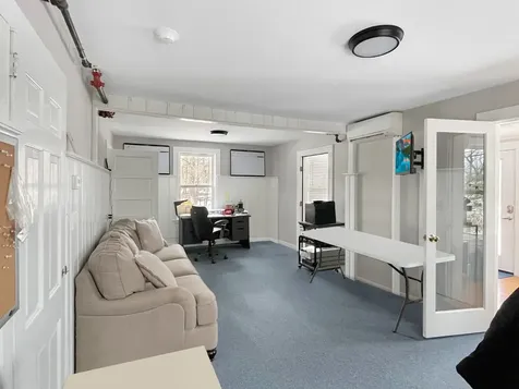 378 State Road Vineyard Haven MA 02568