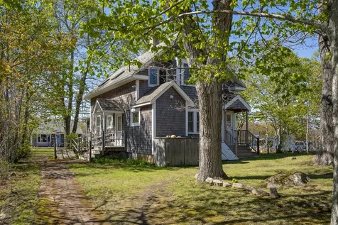 378 State Road Vineyard Haven MA 02568
