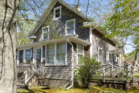 378 State Road Vineyard Haven MA 02568
