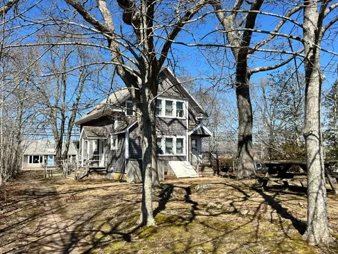 378 State Road Vineyard Haven MA 02568