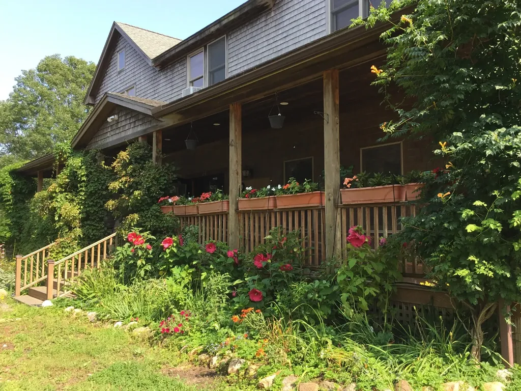 West Tisbury MA, 24 Cournoyer Road