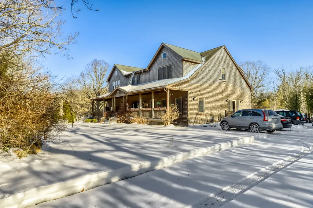 24 Cournoyer Road West Tisbury MA 02575