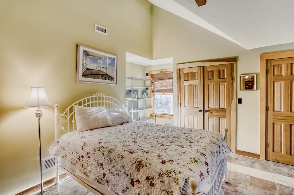 24 Cournoyer Road West Tisbury MA 02575