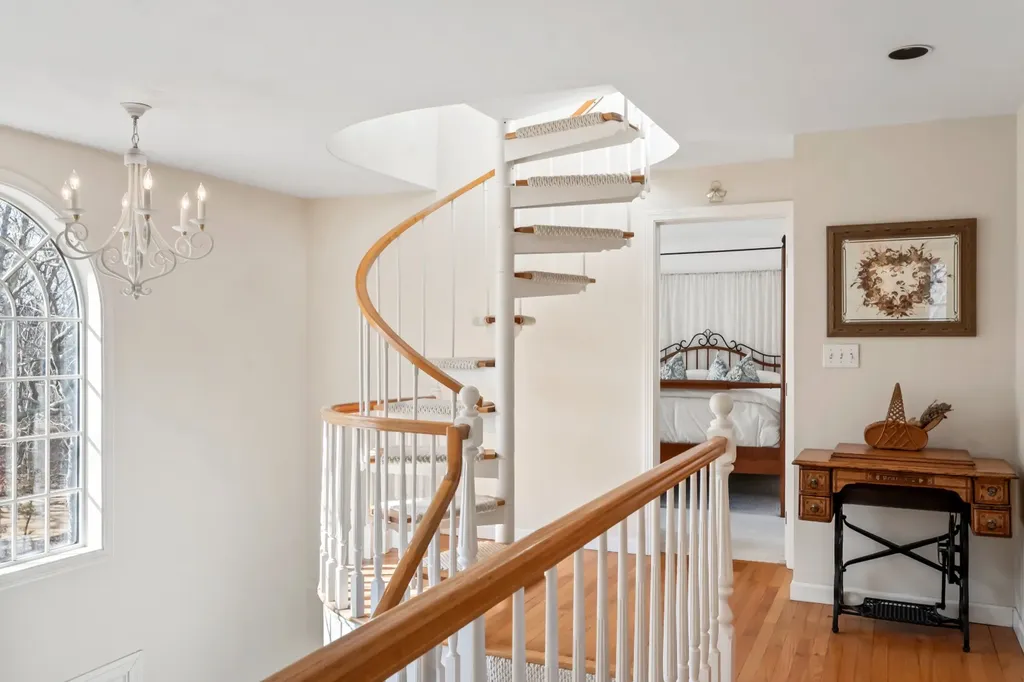 81 Whalers Walk Edgartown MA 02539