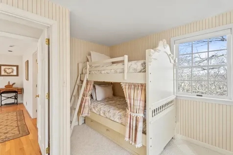 81 Whalers Walk Edgartown MA 02539