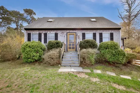 54 Columbian Avenue Oak Bluffs MA 02557