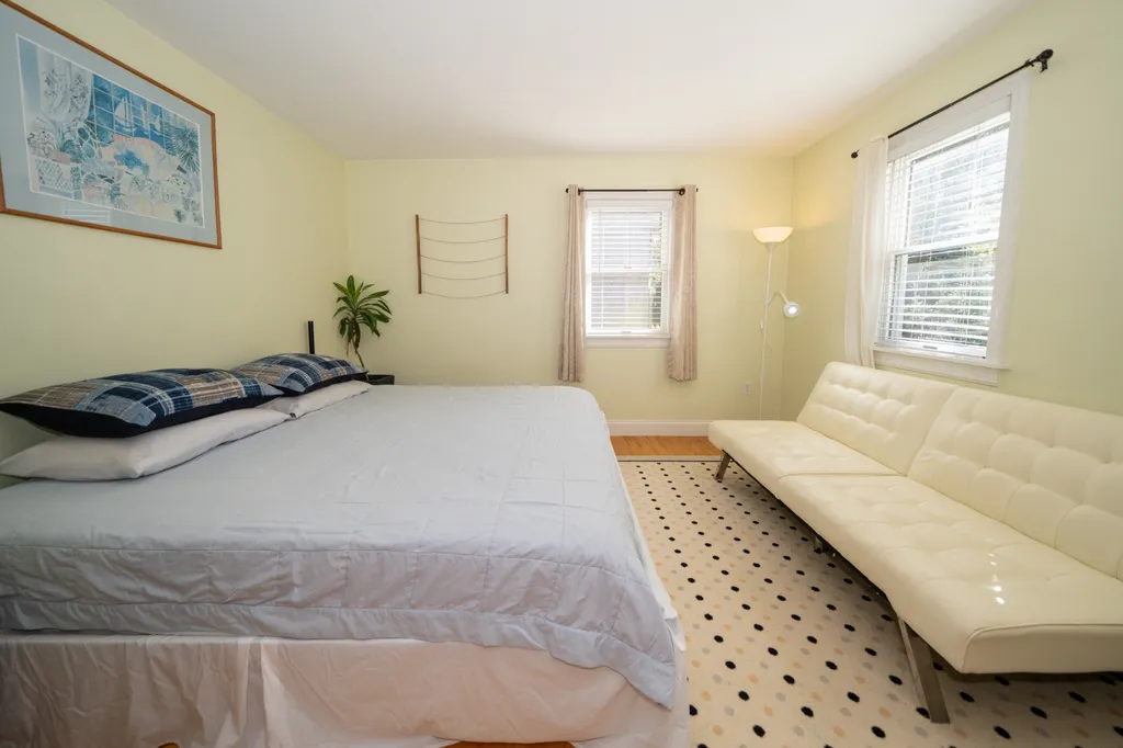 68 Front Street Oak Bluffs MA 02557