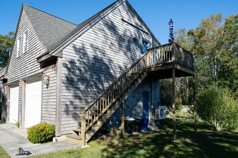 68 Front Street Oak Bluffs MA 02557