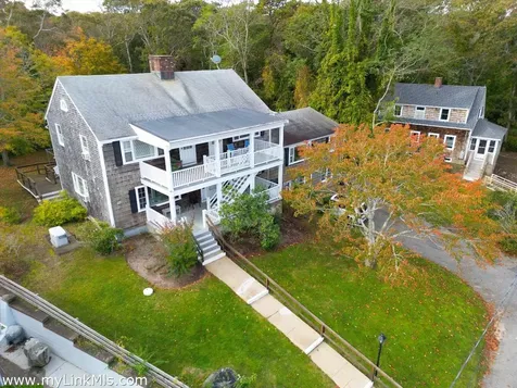 11 Macs Lane Vineyard Haven MA 02568