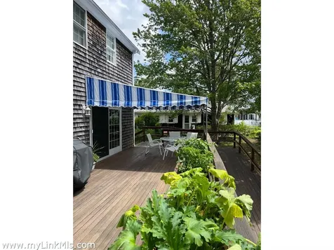 11 Macs Lane Vineyard Haven MA 02568