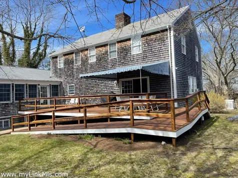 11 Macs Lane Vineyard Haven MA 02568