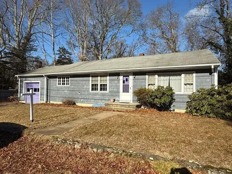 95 Tashmoo Avenue Vineyard Haven MA 02568