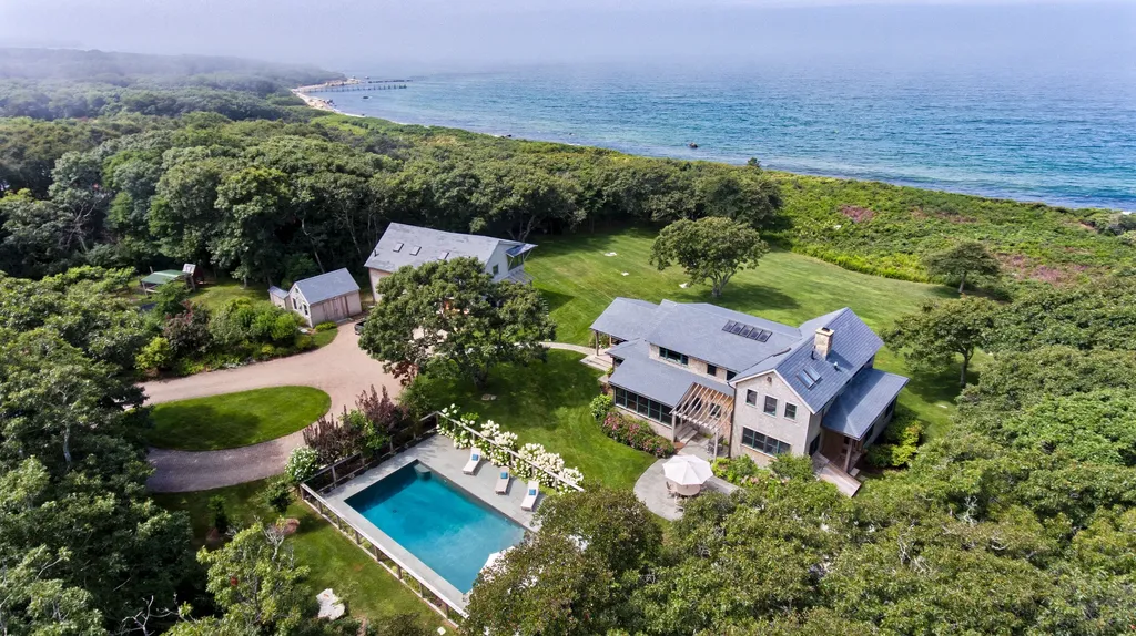 44 Forest Road West Tisbury MA 02575
