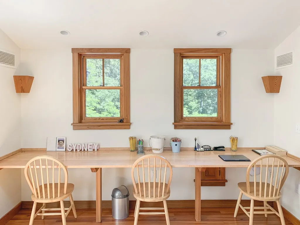 44 Forest Road West Tisbury MA 02575