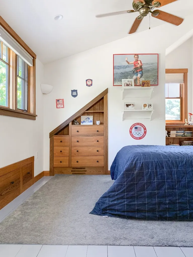 44 Forest Road West Tisbury MA 02575