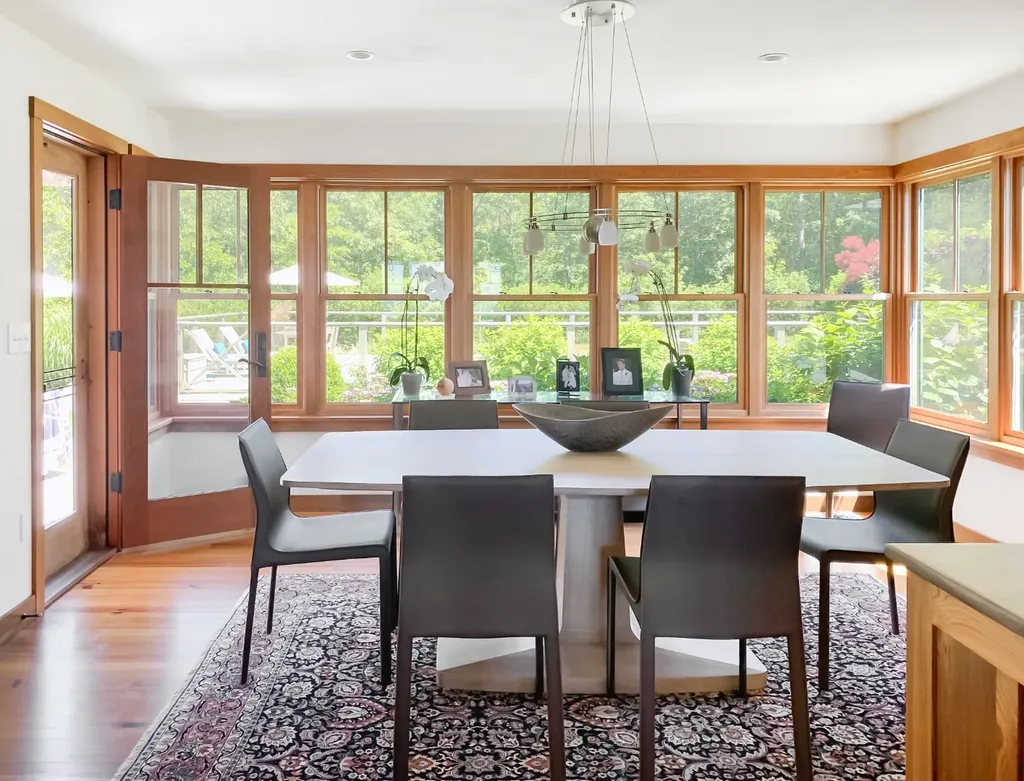 44 Forest Road West Tisbury MA 02575