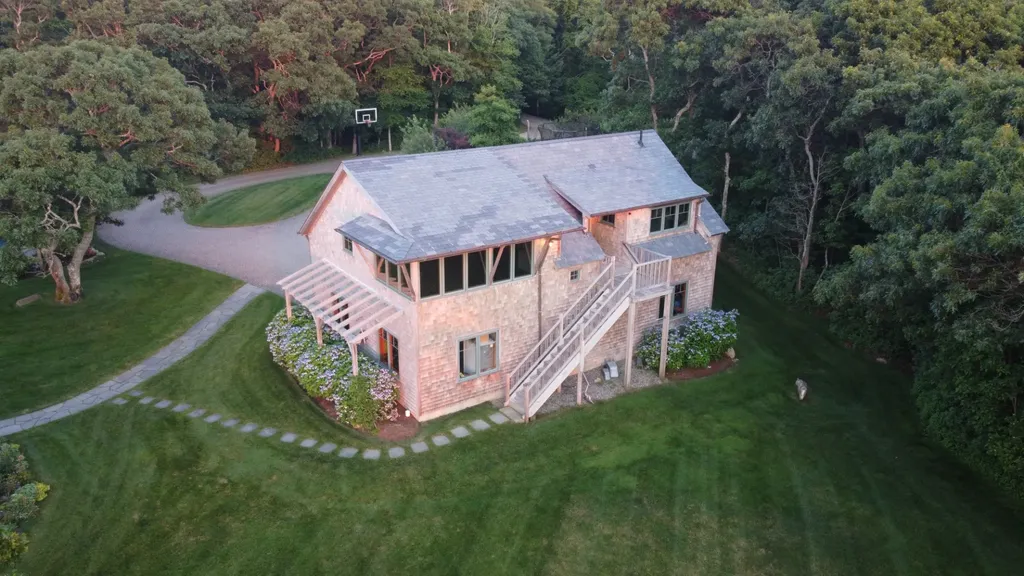 44 Forest Road West Tisbury MA 02575
