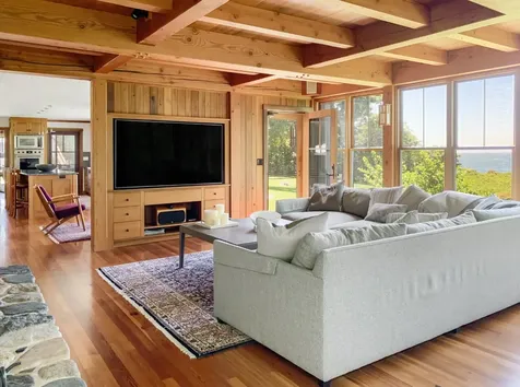 44 Forest Road West Tisbury MA 02575