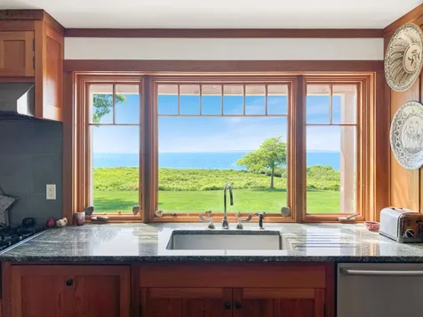 44 Forest Road West Tisbury MA 02575