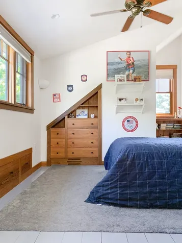 44 Forest Road West Tisbury MA 02575