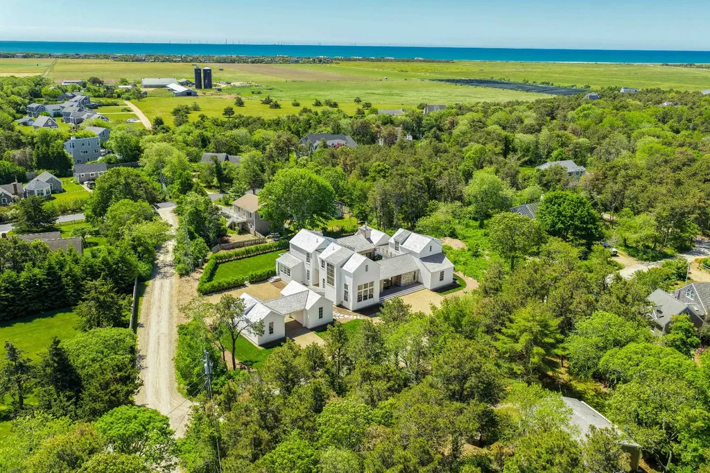 2 Lexington Avenue Edgartown MA 02539