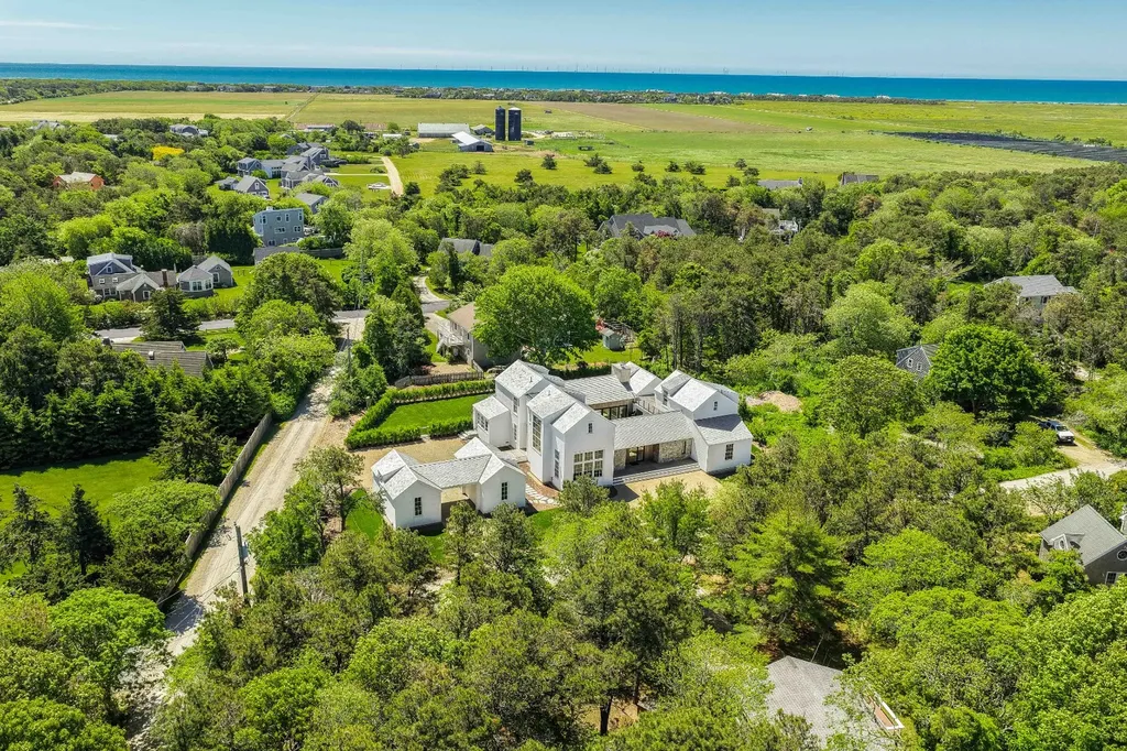 2 Lexington Avenue Edgartown MA 02539