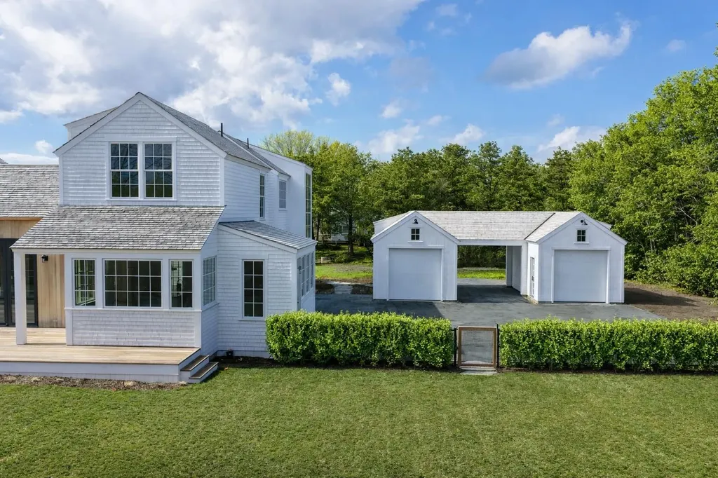 2 Lexington Avenue Edgartown MA 02539