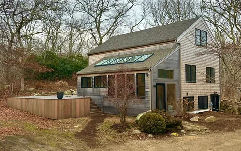 2 Great Rock Road Oak Bluffs MA 02557