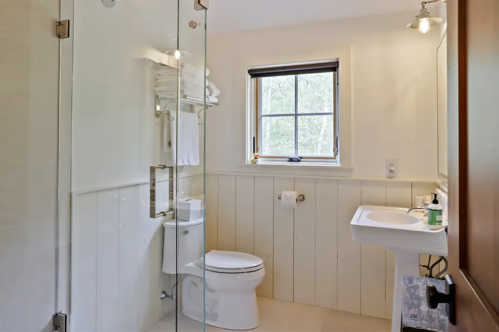9 Ridge Hill Road Chilmark MA 02535