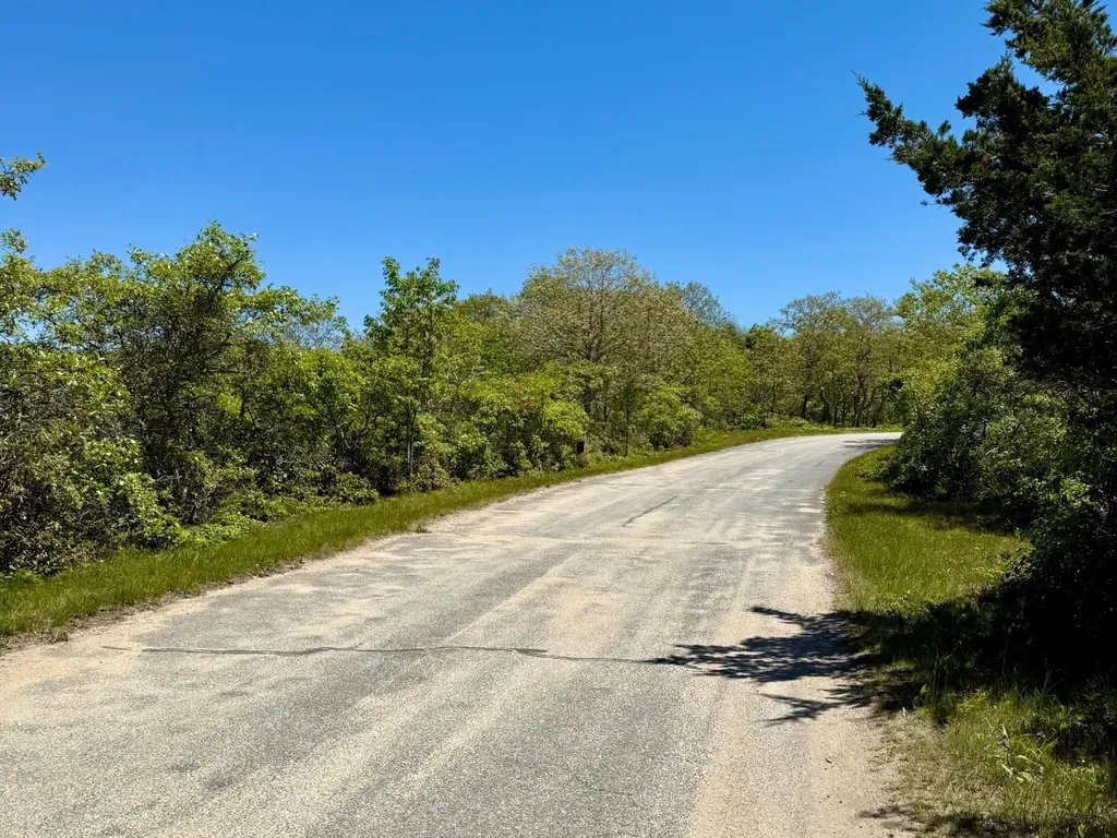25 Coffins Field Road Edgartown MA 02539